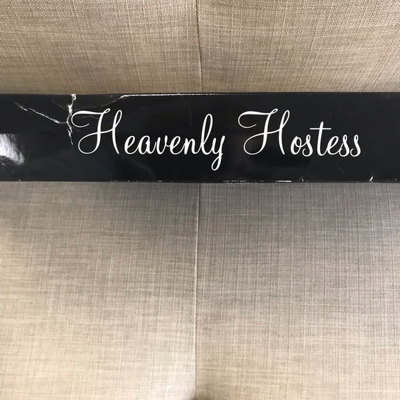 COPY - Heavenly Hostess Apron in box - Picture 4 of 8